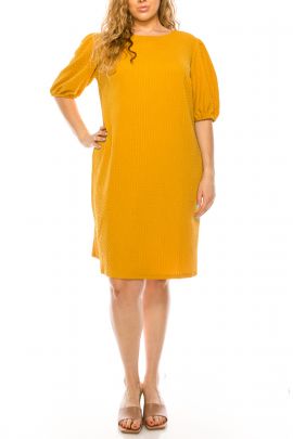 London Times Gold Textured Knit Short Sleeve Shift Dress (PLUS SIZE)