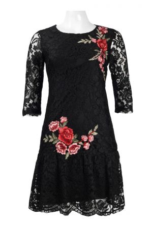 Jax Crew Neck Scalloped 3/4 Sleeve Flutter Floral Lace Dress