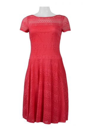 Sangria Boat Neck Short Sleeve Solid Lace Dress